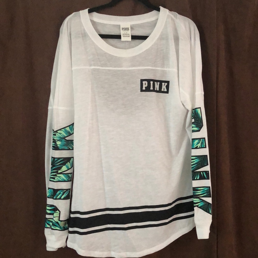 Victoria Secret Pink white long sleeve w.open back